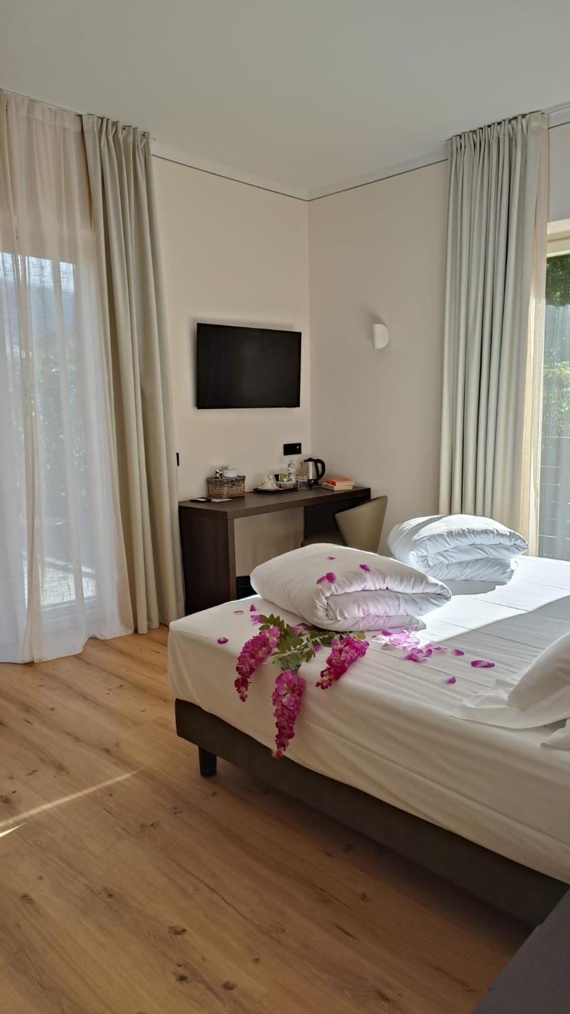 Hotel Villa Cuserina Cannobio Exteriör bild